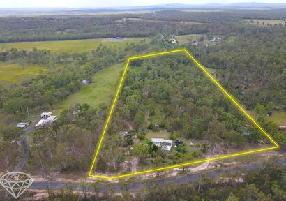 Tranquil Country Living on 19 Acres image 2