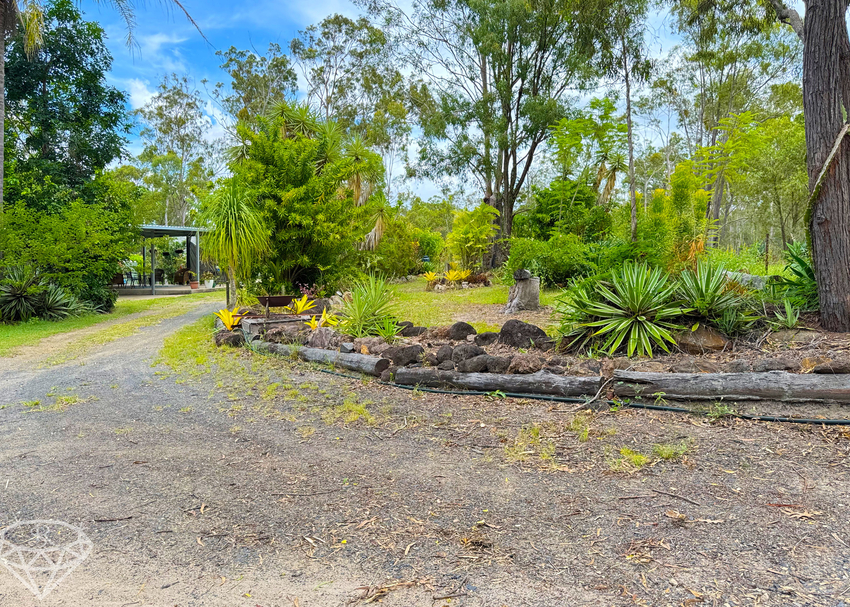 Tranquil Country Living on 19 Acres feature image