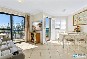 Welcome to Your Dream Waterfront Apartment in Biggera Waters image 4
