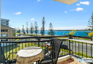 Welcome to Paradise in Biggera Waters. image 15