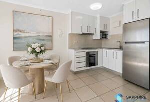 Welcome to Paradise in Biggera Waters. image 5