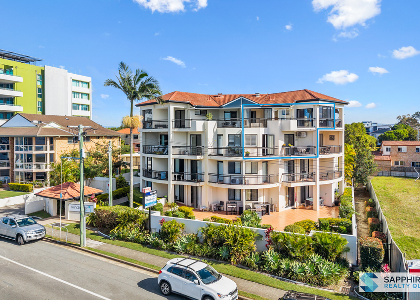Welcome to Your Dream Waterfront Apartment in Biggera Waters feature image