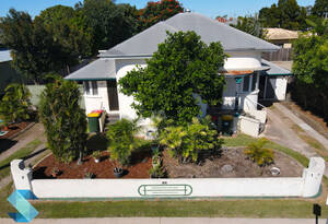 RENOVATORS DREAM in Bundaberg South...DUAL LIVING image 14