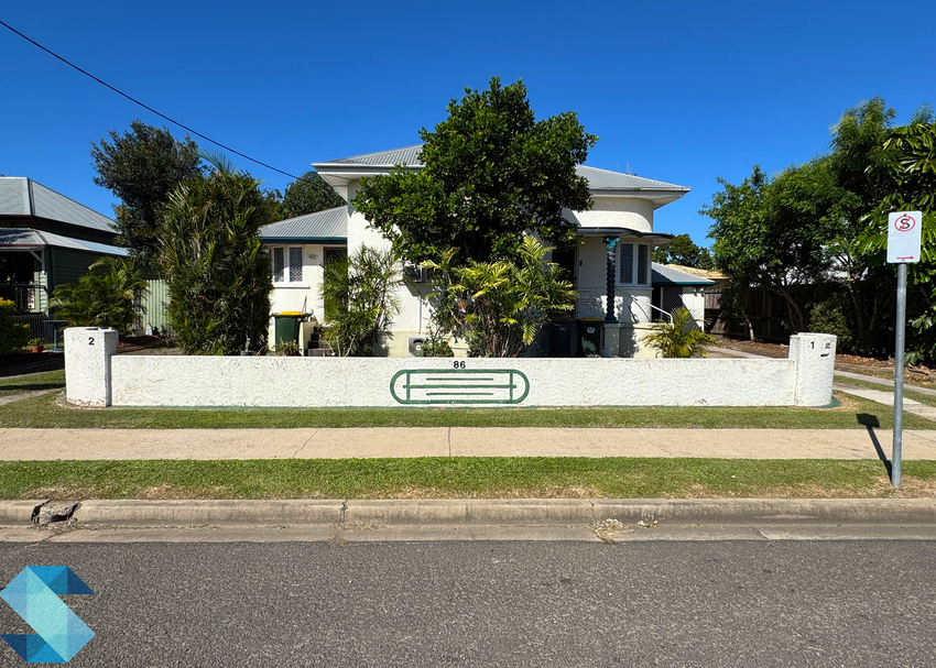 RENOVATORS DREAM in Bundaberg South...DUAL LIVING feature image