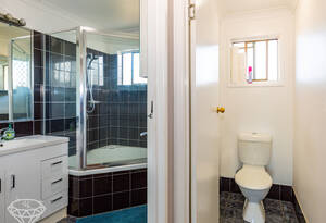 Dual living, Spacious 7-Bedroom Family Retreat with Pool, Sheds & Entertaining Area image 19