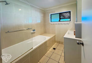 Escape the city and experience the serenity of Innes Park, on your own 2.47 acres! This stunning 4 bed, 1 bath oasis awaits you! image 14