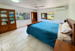 Escape the city and experience the serenity of Innes Park, on your own 2.47 acres! This stunning 4 bed, 1 bath oasis awaits you! image 11