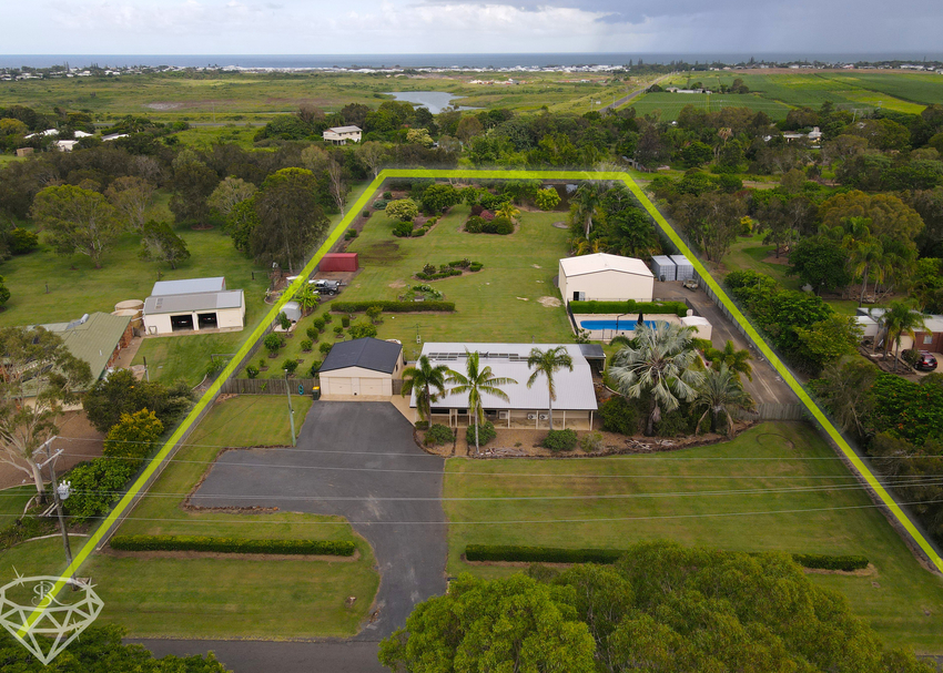 Escape the city and experience the serenity of Innes Park, on your own 2.47 acres! This stunning 4 bed, 1 bath oasis awaits you! feature image