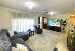 Experience luxury living in this stunning 3 bed, 2 bath Branyan home with pool, sheds, and 4000 sqm of land. Don't miss out, enquire now! image 4