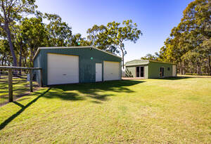 Luxury meets coastal living in this stunning 3-bed, 2-bath house in Moore Park Beach. Enjoy the pool, sheds, and study, with A/C for ultimate comfort. image 14