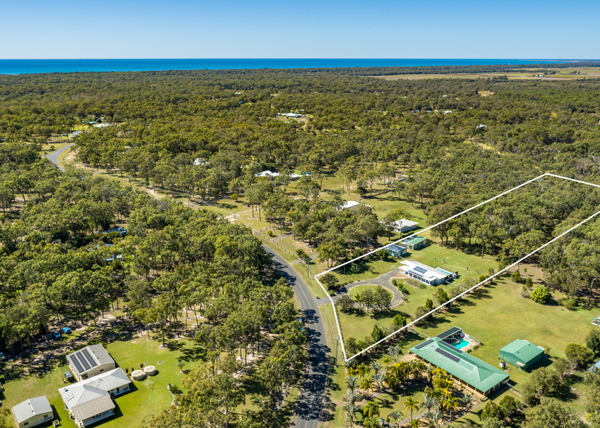 Luxury meets coastal living in this stunning 3-bed, 2-bath house in Moore Park Beach. Enjoy the pool, sheds, and study, with A/C for ultimate comfort. feature image