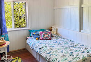 2 bed, PLUS study, 1.5 bath tucked away on a corner block in Kepnock! image 5
