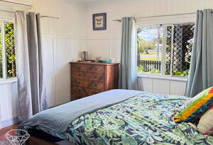 2 bed, PLUS study, 1.5 bath tucked away on a corner block in Kepnock! image 4