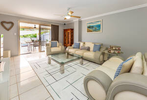 Great Location ..Private image 5