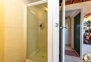 Charming Family Home with Spacious Living in North Bundaberg image 16