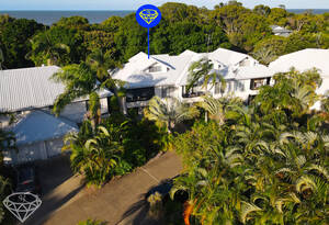 Live the ultimate beach lifestyle in this 2 bedroom, 3 bathroom townhouse in Moore Park Beach! image 2