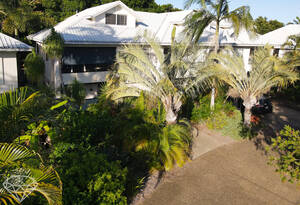 Live the ultimate beach lifestyle in this 2 bedroom, 3 bathroom townhouse in Moore Park Beach! image 35