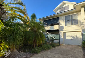 Live the ultimate beach lifestyle in this 2 bedroom, 3 bathroom townhouse in Moore Park Beach! image 31
