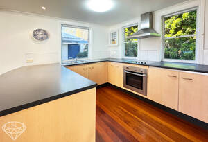 Live the ultimate beach lifestyle in this 2 bedroom, 3 bathroom townhouse in Moore Park Beach! image 13
