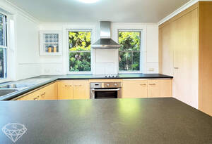 Live the ultimate beach lifestyle in this 2 bedroom, 3 bathroom townhouse in Moore Park Beach! image 12