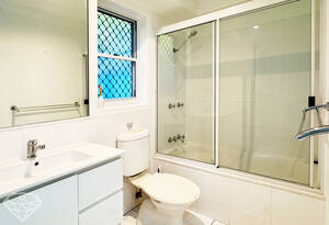 Live the ultimate beach lifestyle in this 2 bedroom, 3 bathroom townhouse in Moore Park Beach! image 16