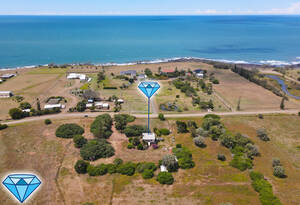 50Acres in Burnett Heads image 3