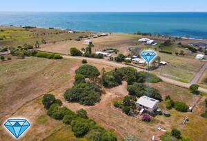 50Acres in Burnett Heads image 7