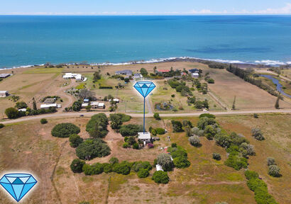 50Acres in Burnett Heads image 3