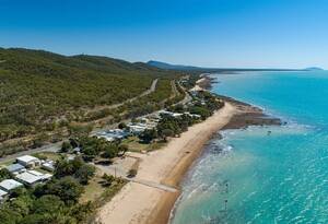 Beachfront Bliss in Clairview – Fully Furnished Coastal Retreat image 20