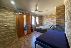 Beachfront Bliss in Clairview – Fully Furnished Coastal Retreat image 16