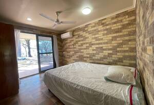 Beachfront Bliss in Clairview – Fully Furnished Coastal Retreat image 13