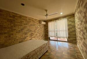 Beachfront Bliss in Clairview – Fully Furnished Coastal Retreat image 15