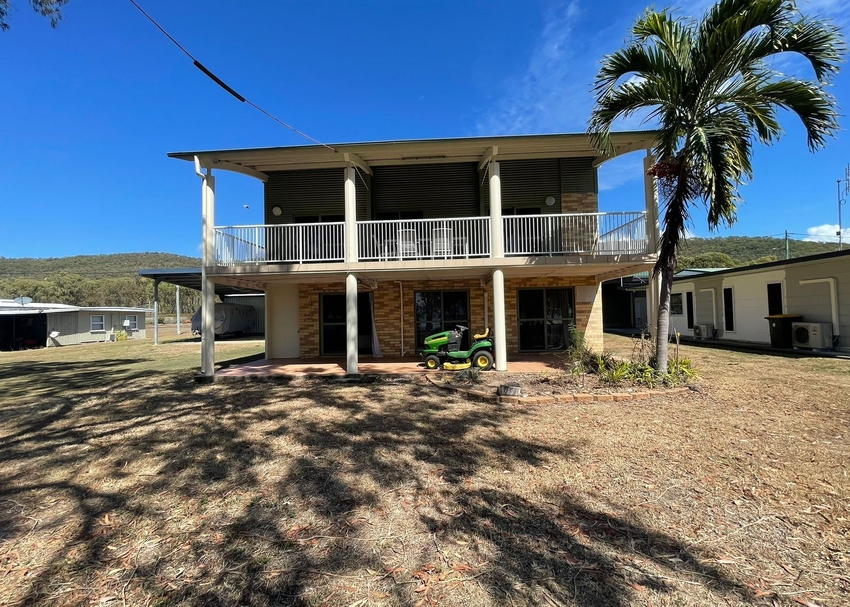 Beachfront Bliss in Clairview – Fully Furnished Coastal Retreat feature image