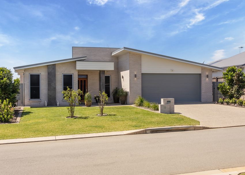 Salt Air, Sea Breezes, and Sophisticated Living in Bargara. feature image