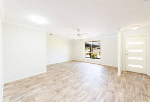 Space for the Whole Family – 5 Beds, Modern Kitchen, Big Block image 5