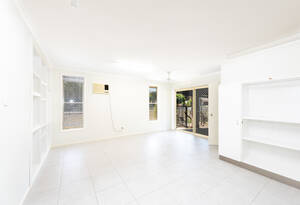 Space for the Whole Family – 5 Beds, Modern Kitchen, Big Block image 6