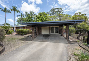 Space for the Whole Family – 5 Beds, Modern Kitchen, Big Block image 15