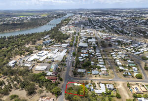 Space for the Whole Family – 5 Beds, Modern Kitchen, Big Block image 19