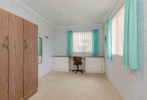 Spacious Clinton Charmer with Room to Grow image 16