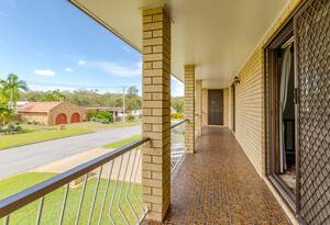 Spacious Clinton Charmer with Room to Grow image 17