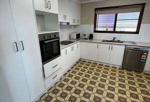 Spacious Clinton Charmer with Room to Grow image 7