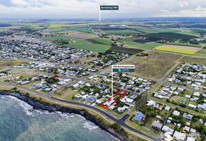 Your Oceanfront Sanctuary at 109 Sea Esplanade, Burnett Heads image 1