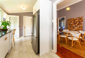 Beautifully presented Queenslander for Lease image 7