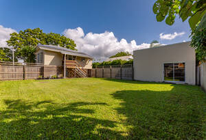 Beautifully presented Queenslander for Lease image 14