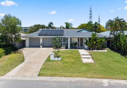 Thumbnail: The Perfect Robina Escape: Family-Friendly Design with Pool and Privacy