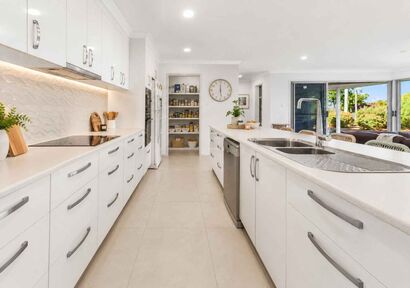A Flexible Five-Bedroom Coastal Home Designed for Two Families image 3