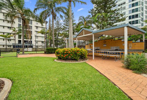 Live the Surfers Paradise Beach Lifestyle Fully Furnished - New Carpet/Freshley Painted image 18