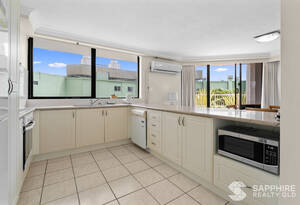 Live the Surfers Paradise Beach Lifestyle Fully Furnished - New Carpet/Freshley Painted image 5