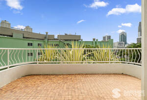Live the Surfers Paradise Beach Lifestyle Fully Furnished - New Carpet/Freshley Painted image 7