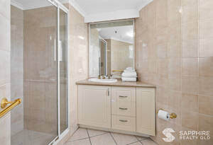 Live the Surfers Paradise Beach Lifestyle Fully Furnished - New Carpet/Freshley Painted image 9